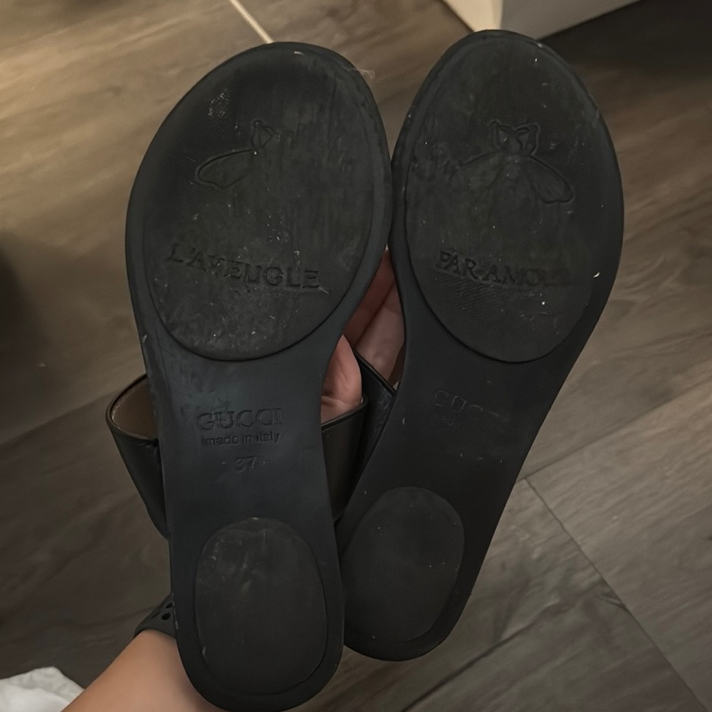 Gucci Marmont Black leather thong - Picture 5 of 5